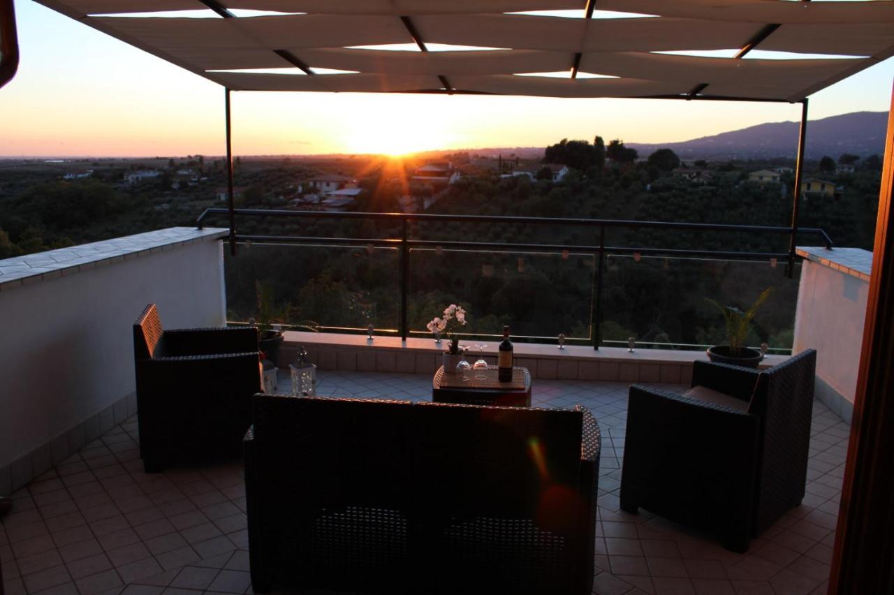 דירות Giulianello La Terrazza Sul Corso מראה חיצוני תמונה
